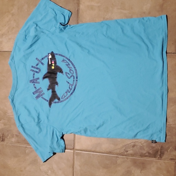 Maui and Sons T Shirt - Picture 2 of 3
